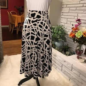 💕✨ SALE 💕✨ Worthington stretch skirt.